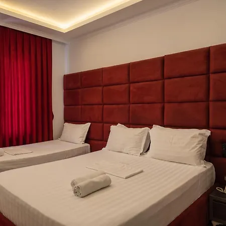 Hotel Artist *